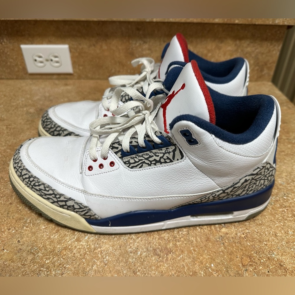 Jordan 3 true blue